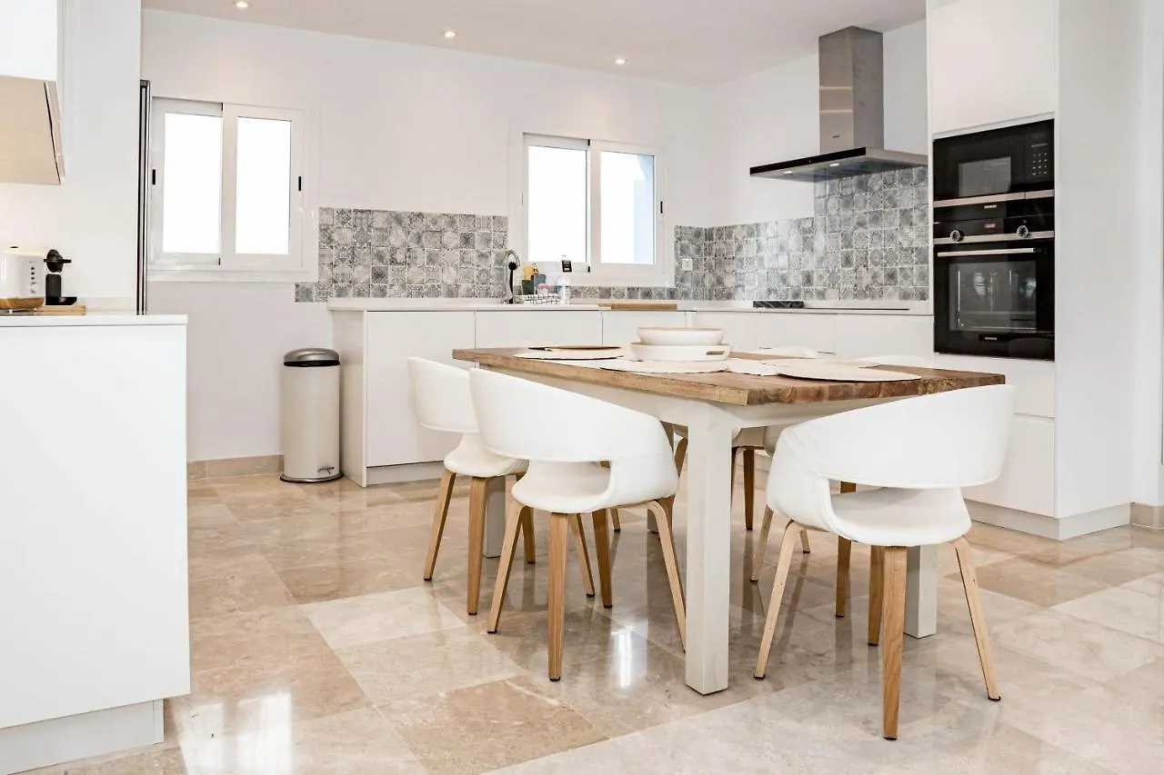 Pa18- Stunning Flat, Gym, Indoor And Outdoor Pool Apartment Estepona