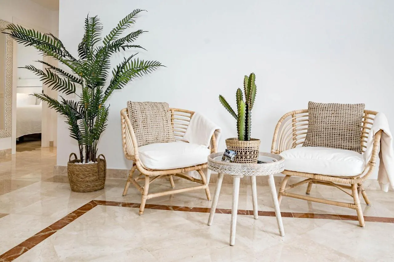 Pa18- Stunning Flat, Gym, Indoor And Outdoor Pool Apartment Estepona