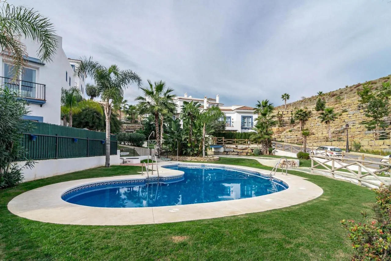 Pa18- Stunning Flat, Gym, Indoor And Outdoor Pool Apartment Estepona
